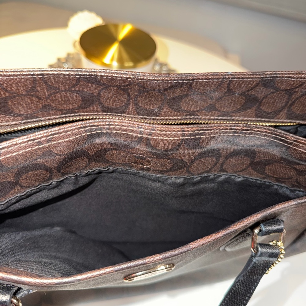 Coach Dark Brown Signature Tote Bag - Picture 13 of 16